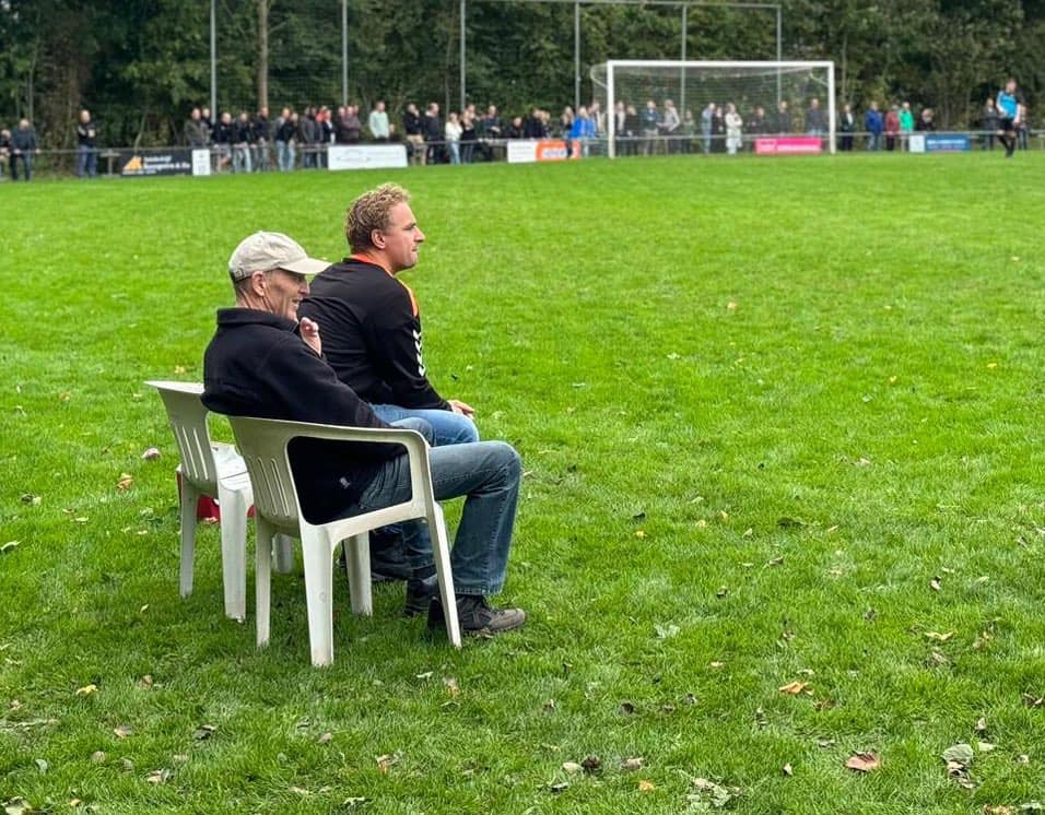 Trainer Rowan Rozema en FC LEO einde van het seizoen uit elkaar